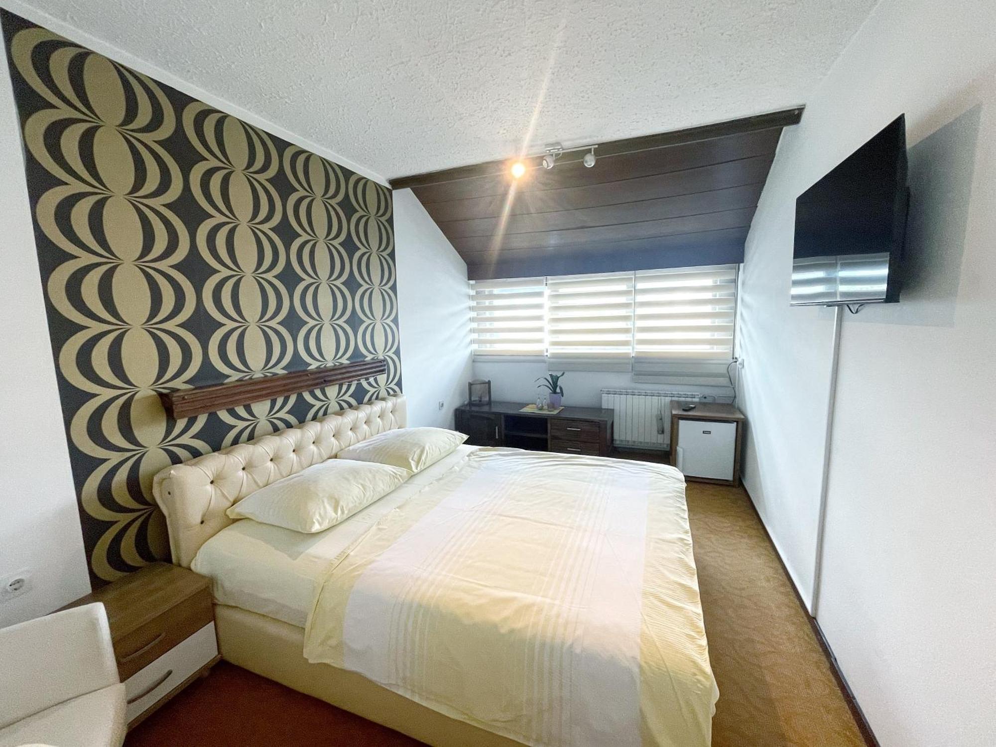 فيلينيه Reich Motel المظهر الخارجي الصورة