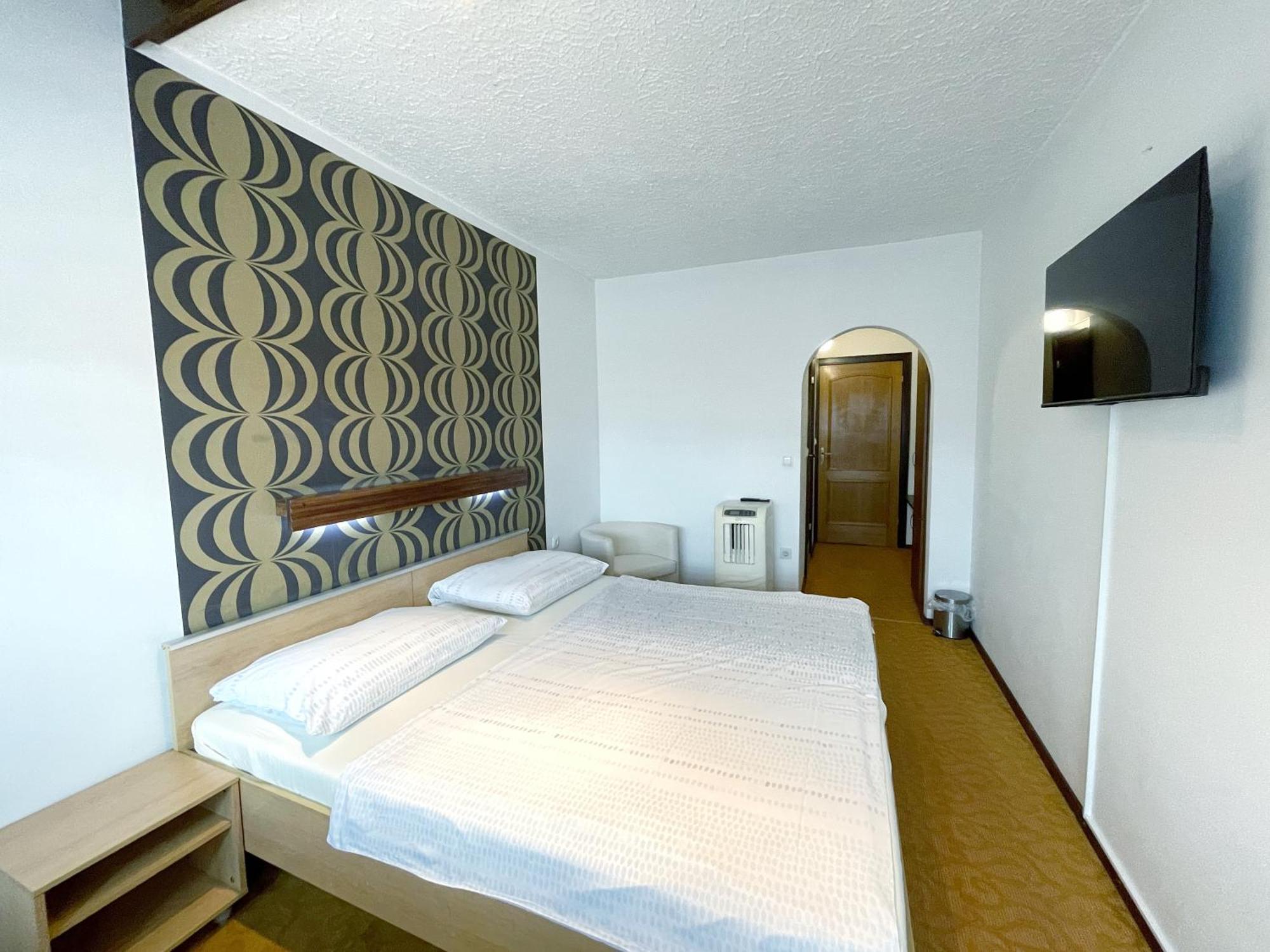 فيلينيه Reich Motel المظهر الخارجي الصورة